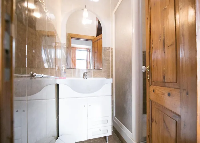 Akicity Alfama Radiant شقة *