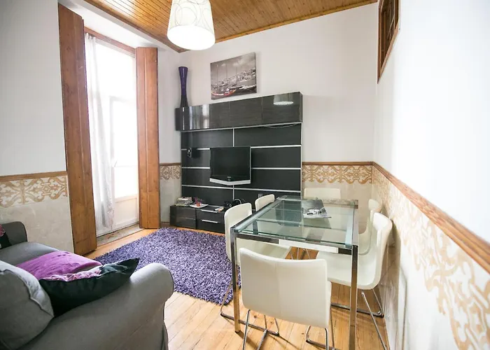 Akicity Alfama Radiant شقة