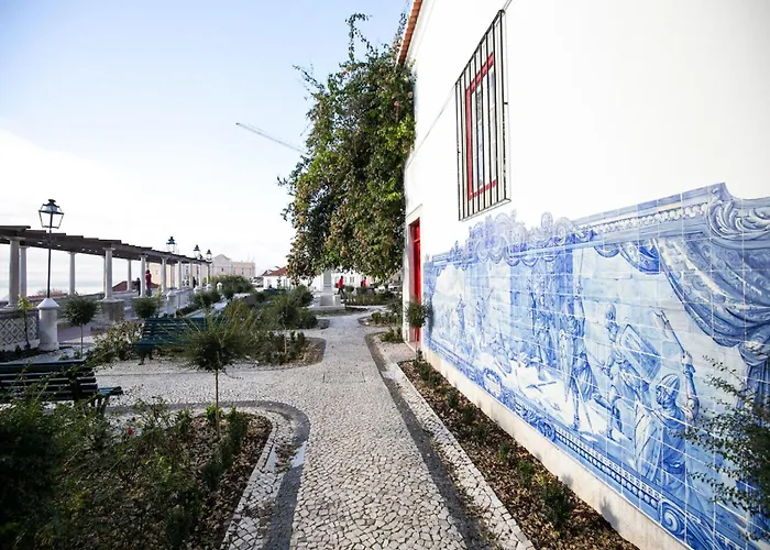 Akicity Alfama Radiant شقة *